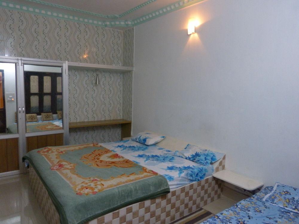 Shiv Shakti Hostel Rishikesh Bagian luar foto